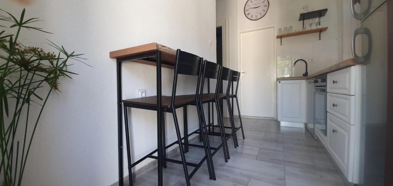 Apartments Kut Vis Eksteriør bilde